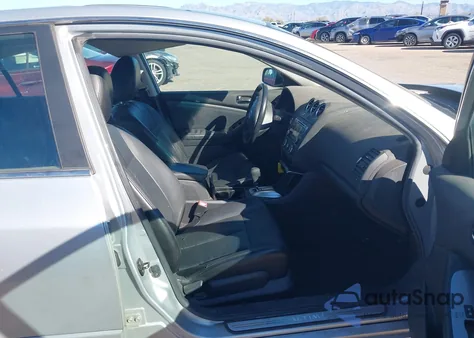 2010 Nissan Altima 2.5 S z USA, uszkodzony, nr VIN 1N4AL2AP8AN426919